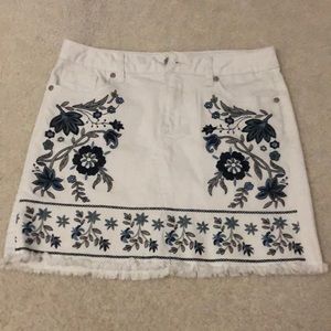 Altr’d state floral white jean skirt